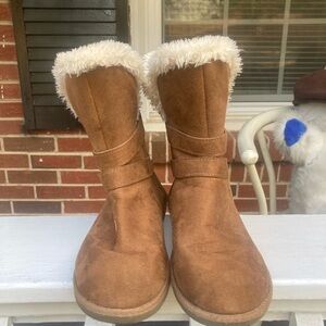 Cozy Brown Winter Boots with Faux Fur Lining